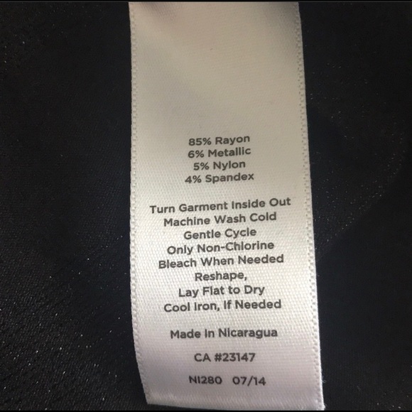 NWOT Ann Taylor cap sleeve knit top Size Small - Picture 2 of 3